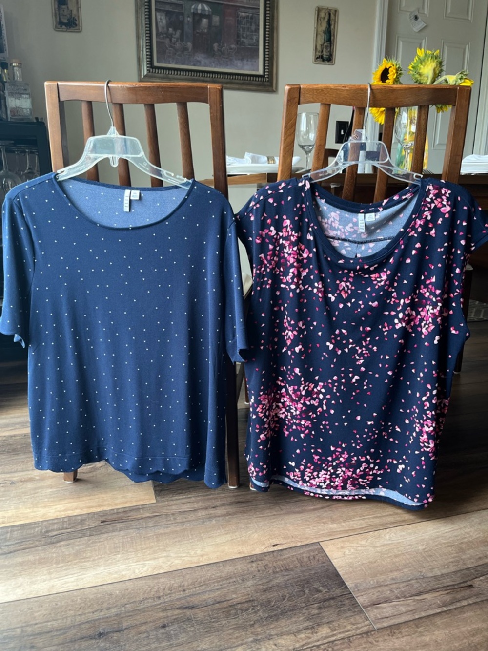 Two Elle Navy Tops in Size XXL! Navy with white triangles & Navy with pink!